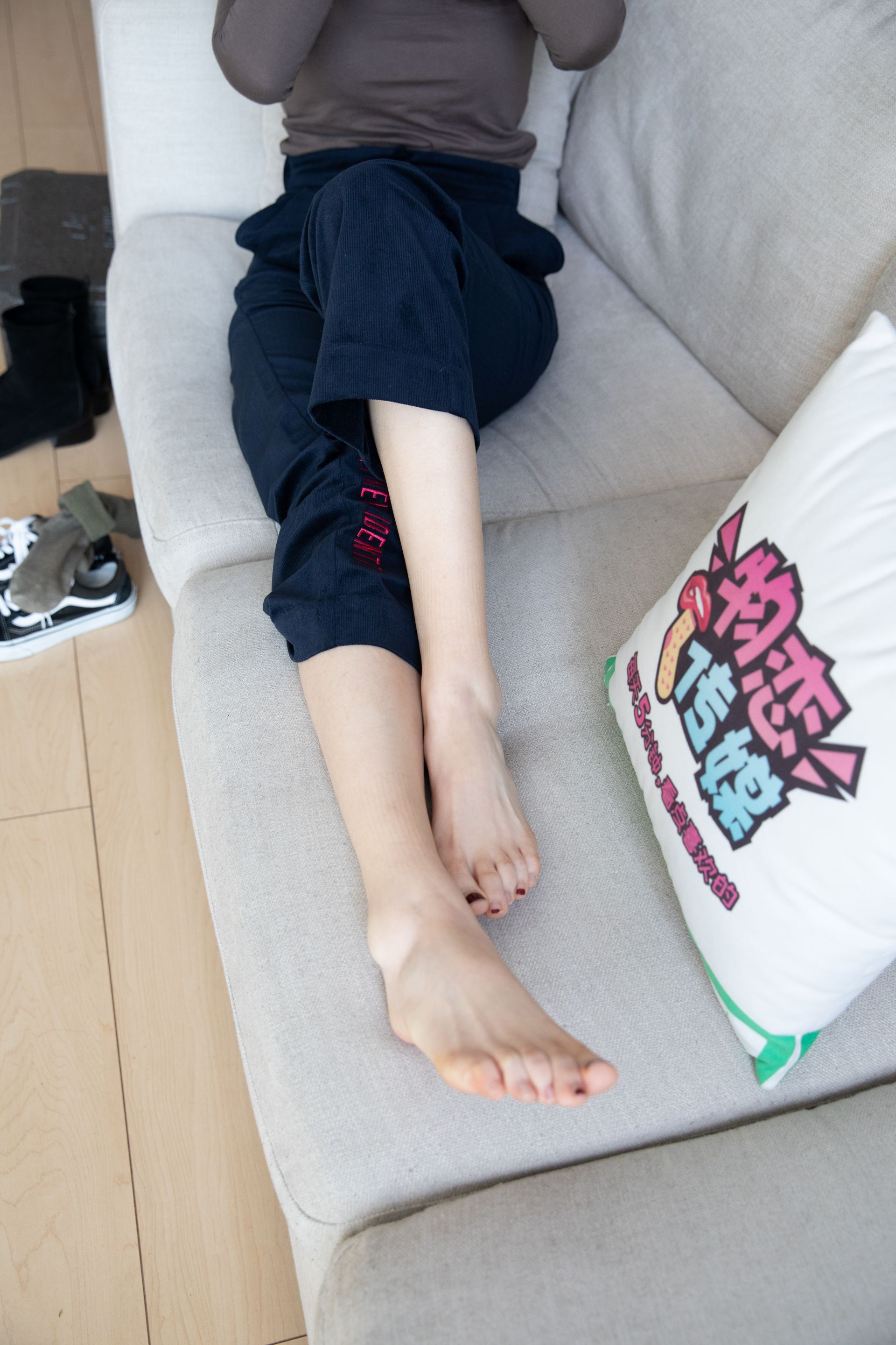 物恋传媒 No.099佳琪-可御可萌-浪漫红唇的温柔[149P]-集美图