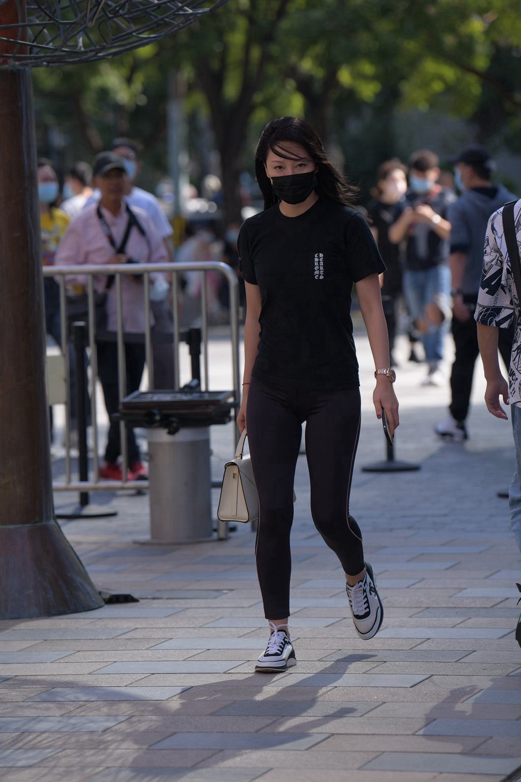 图片[2]-精选街拍作品 NO.1096 紧身裤美妇-集美图