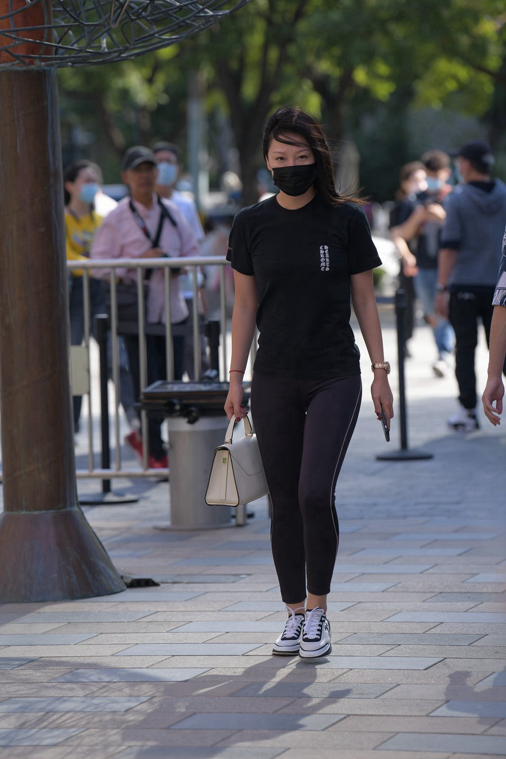 图片[3]-精选街拍作品 NO.1096 紧身裤美妇-集美图