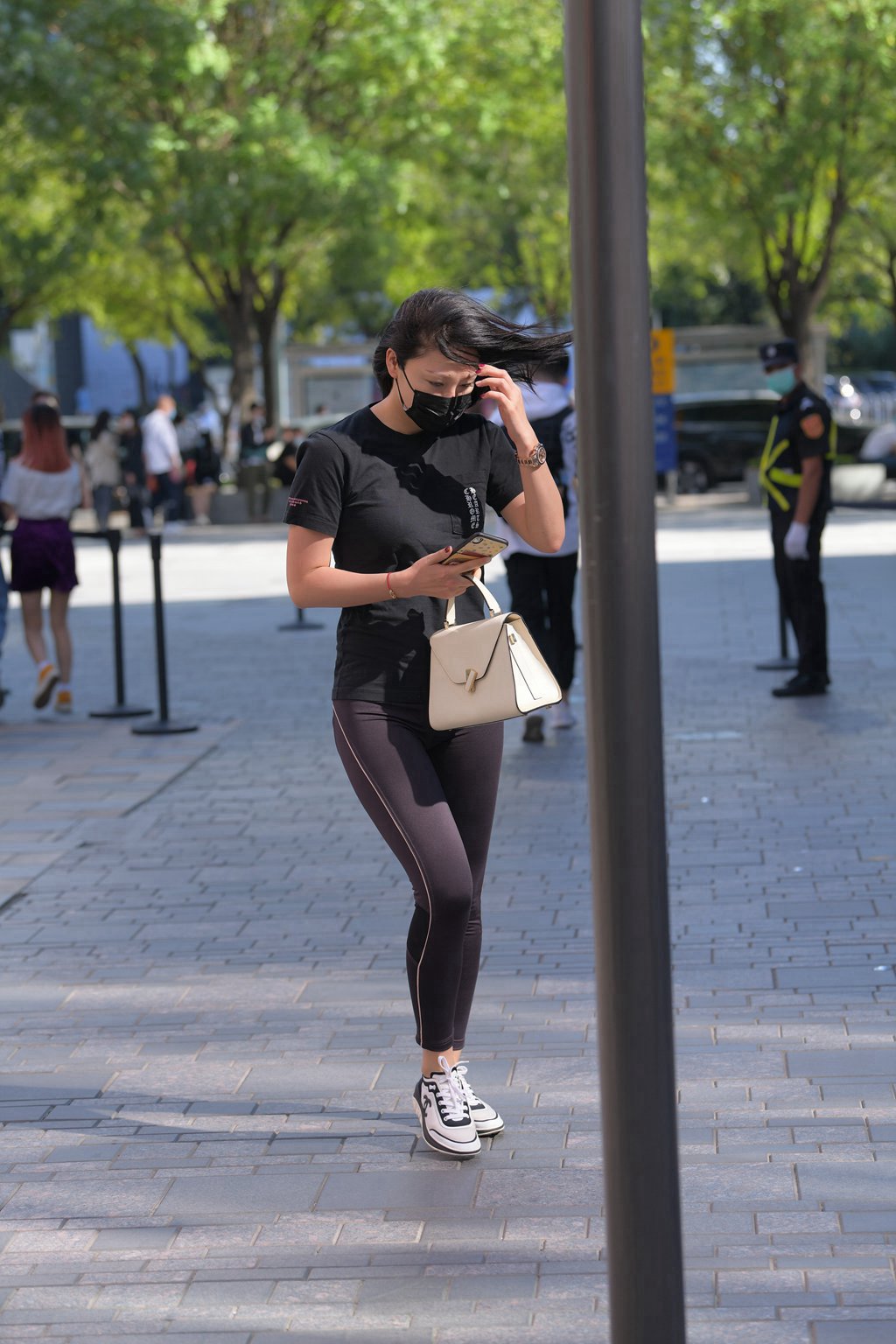 图片[7]-精选街拍作品 NO.1096 紧身裤美妇-集美图