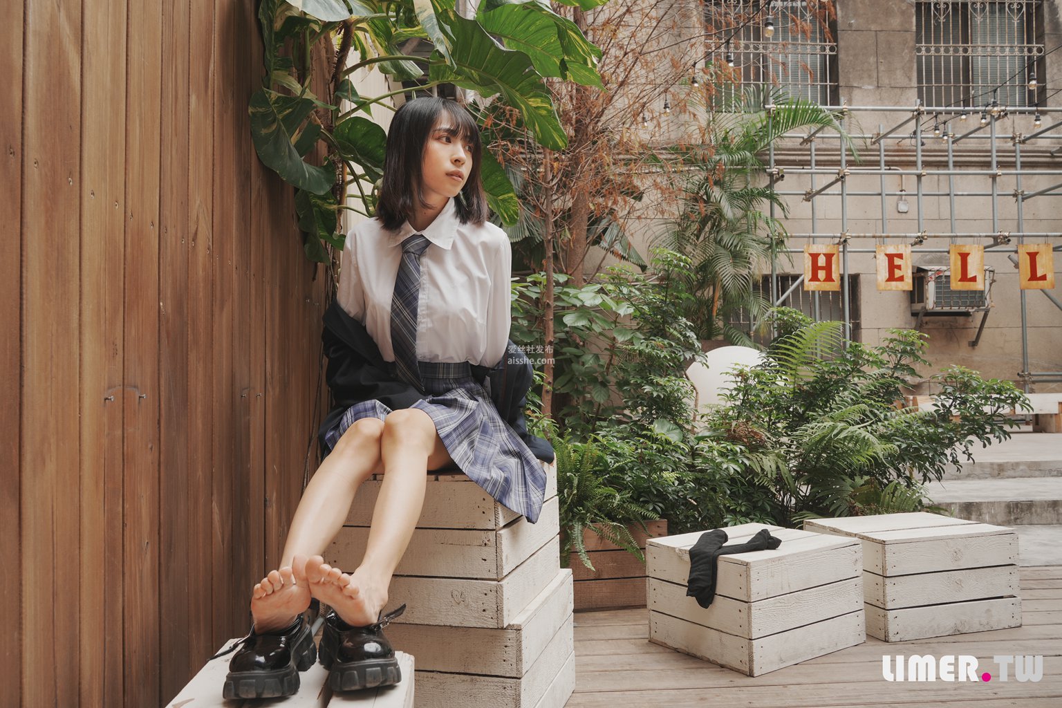 图片[5]-Limerence 子子 JK小腿袜到裸足的偷窥视角-集美图