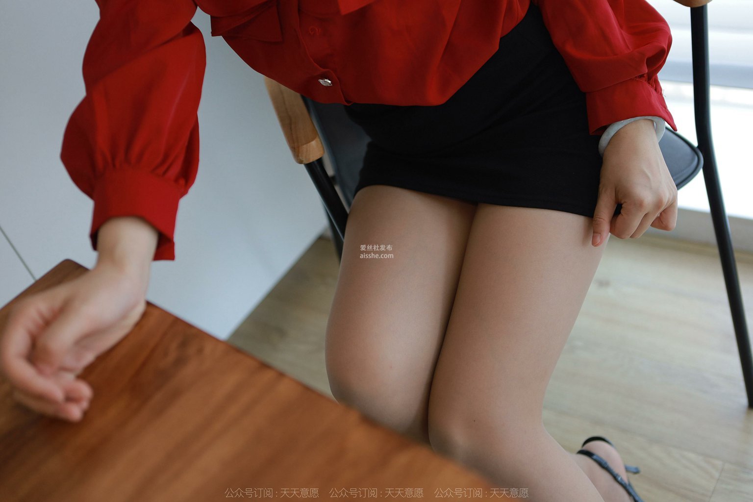 图片[99]-[IESS异思趣向] 2022.9.2 丝享家 1195 小婕《红色暗示》-集美图