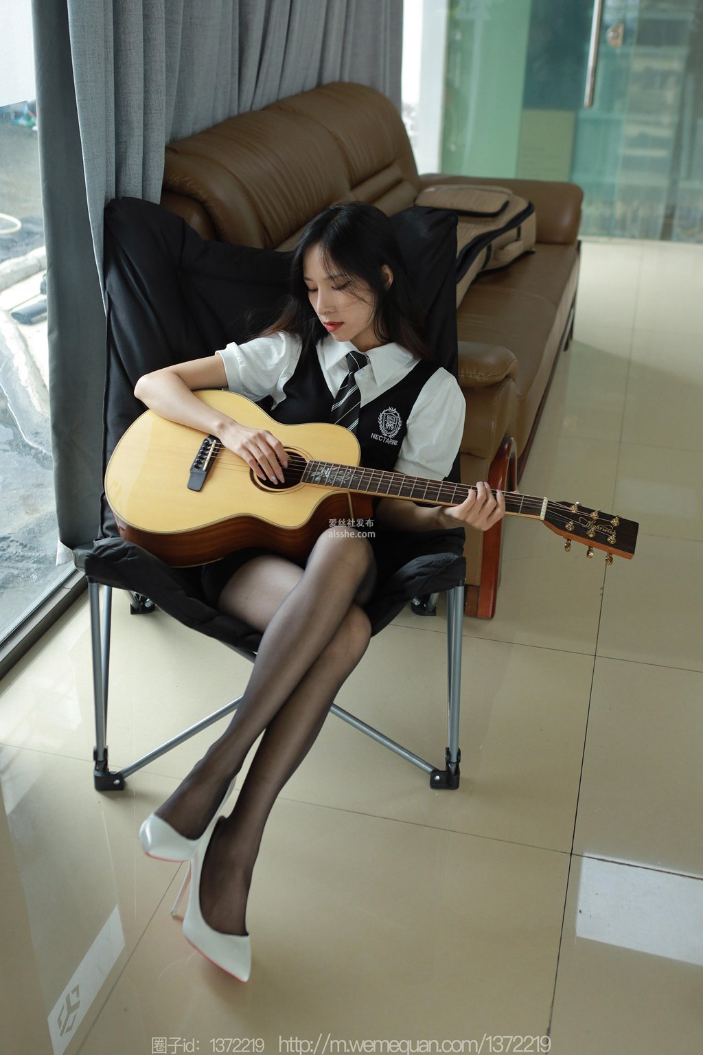 图片[13]-[IESS异思趣向] 2023.7.9 丝享家 1475 美子《弹弹吉他》-集美图