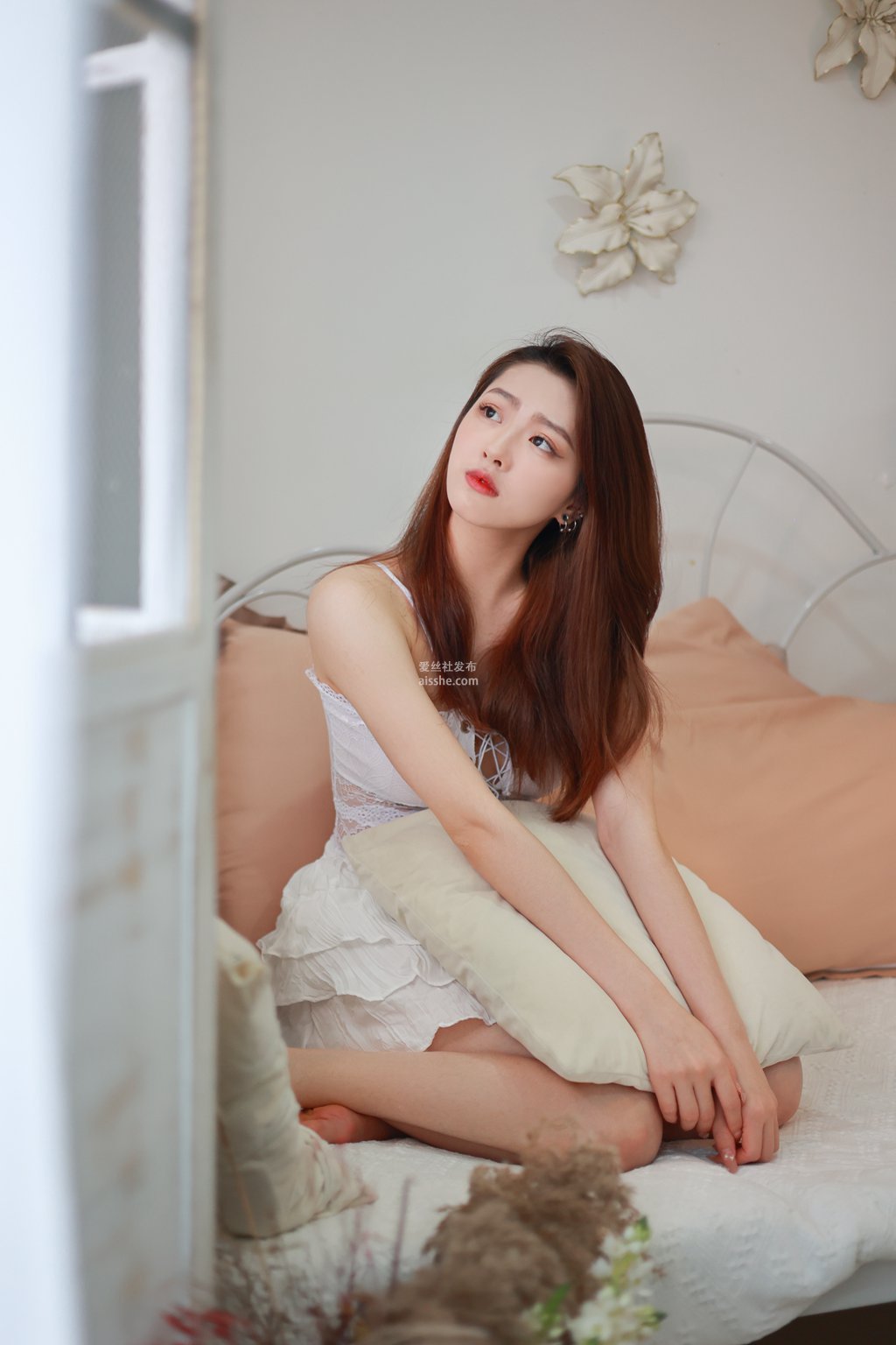 图片[29]-[YITUYU艺图语] 2022.07.01 瞬间的温柔 持枪罗莉 锁骨很美-集美图