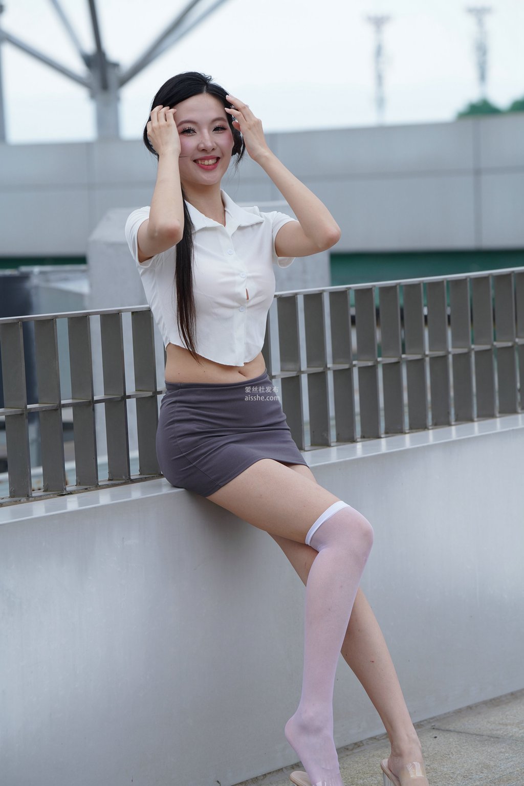 图片[22]-精选街拍作品 NO.2230 灰色修身裙2-集美图