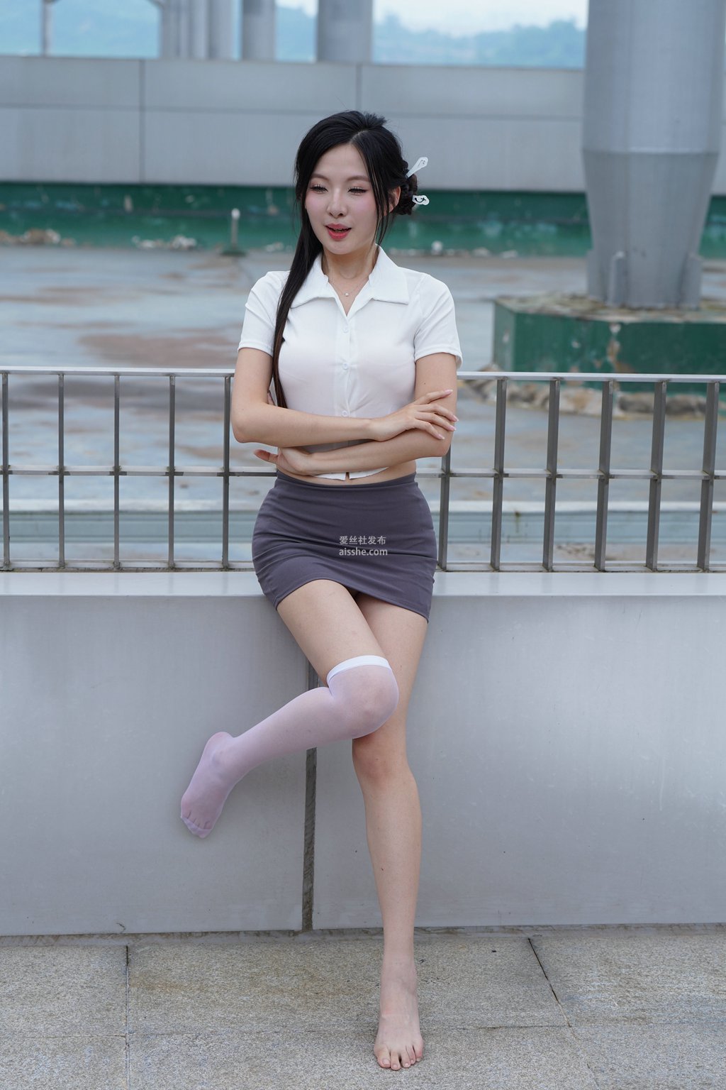 图片[43]-精选街拍作品 NO.2230 灰色修身裙2-集美图