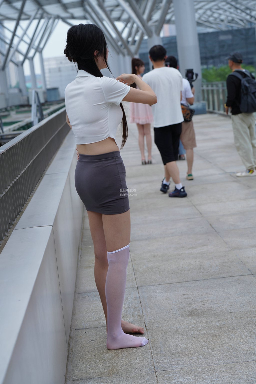 图片[90]-精选街拍作品 NO.2230 灰色修身裙2-集美图