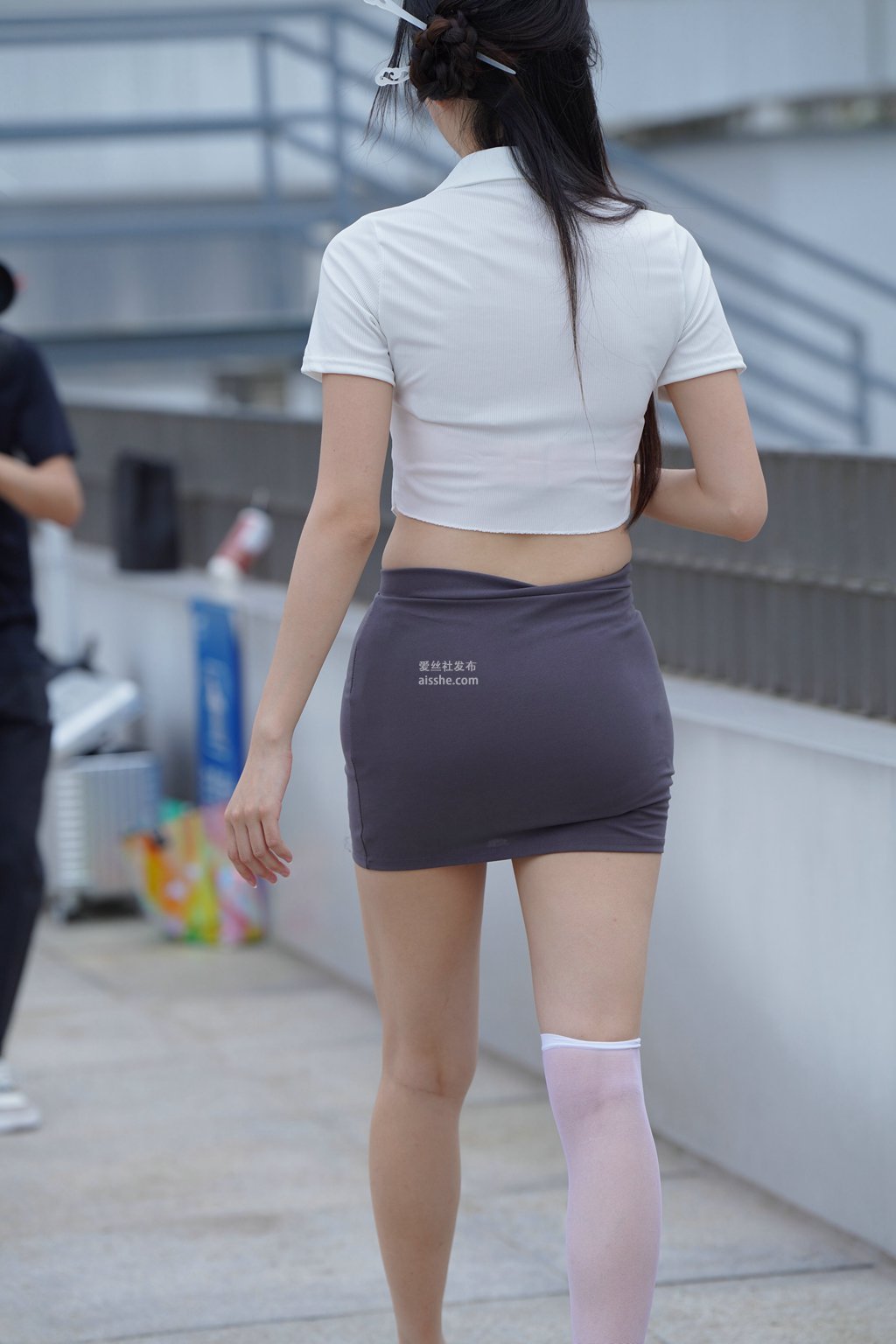 图片[115]-精选街拍作品 NO.2230 灰色修身裙2-集美图
