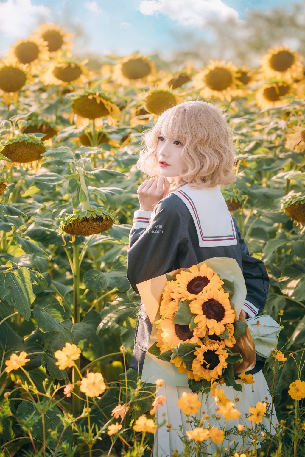 图片[18]-人气Coser@兔子Zzz不吃胡萝卜 花开海上-集美图