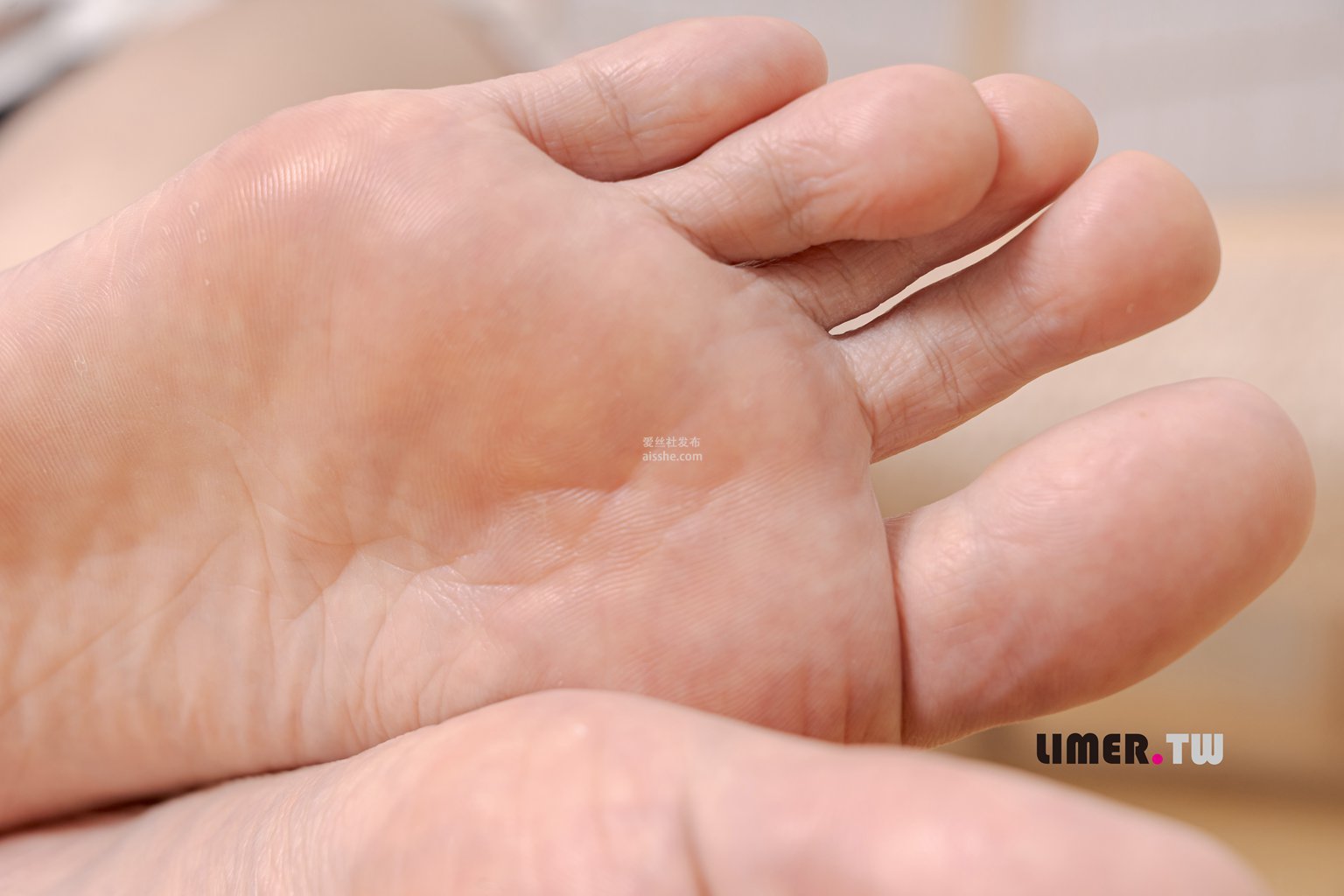 图片[61]-[Limerence] 无月 Mutsuki高一萌妹害羞裸足-集美图