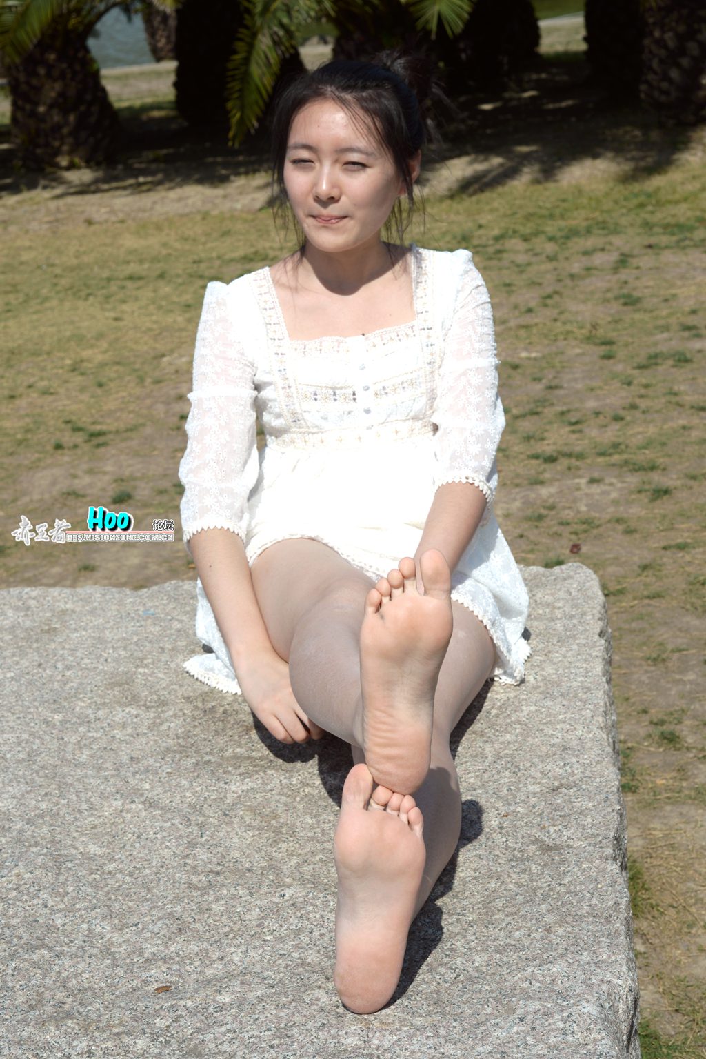 Hoo摄影 No.089 D800超级大图-兰天阳光嫩足底-嘉嘉