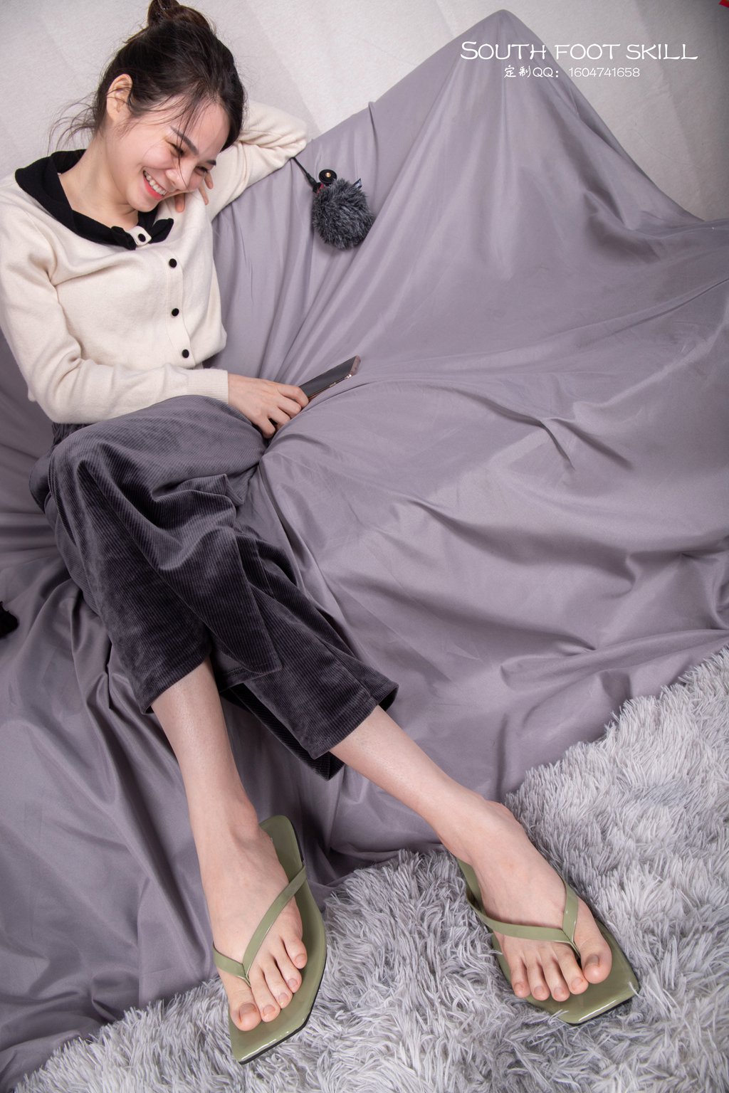 南国足艺 No.066 慕丝沫沫美jiao人字拖，脚趾非常漂亮