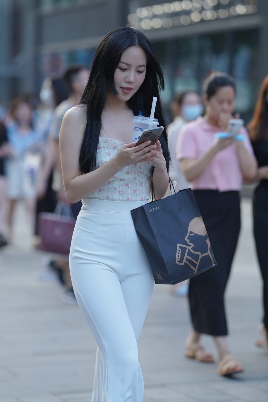 精选街拍作品 NO.2585 恬静优雅白色系