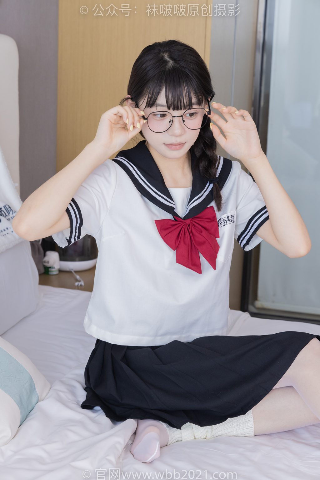 [BoBoSocks袜啵啵] NO.548 糯米-运动鞋、堆堆袜套、薄白丝（脚尖加固款）jk制服（花絮版）