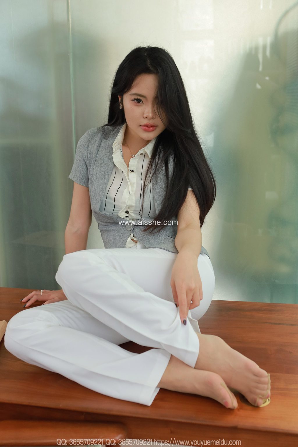 [IESS异思趣向] 2025.04.23 丝享家 2035 兔兔《白色裤里丝》