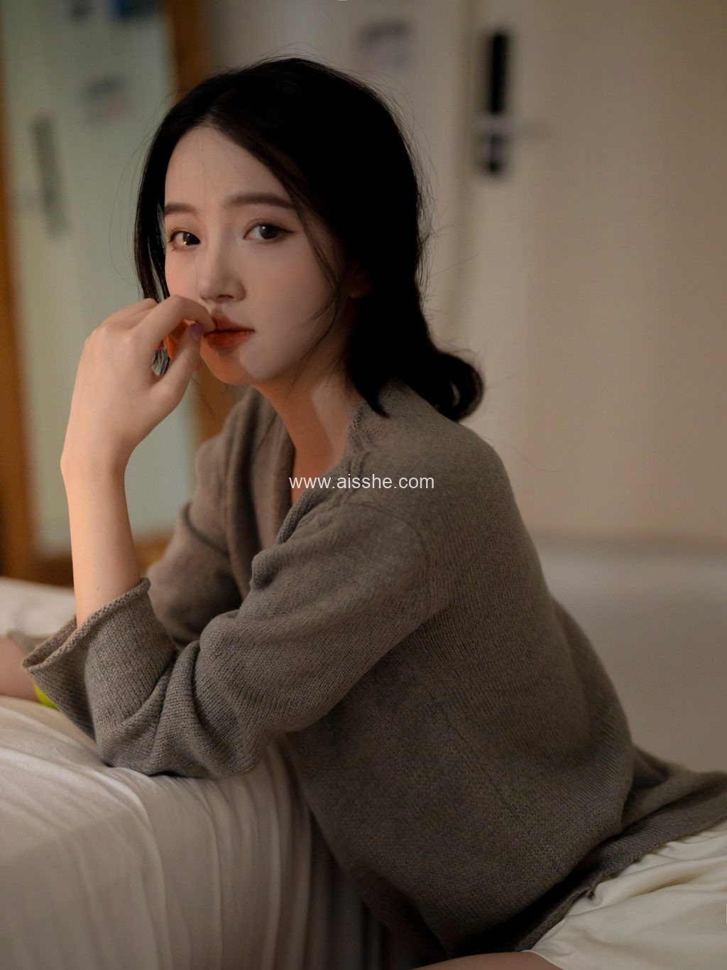 [YITUYU艺图语]2023.02.21 烛光夜色 幽灵胡子