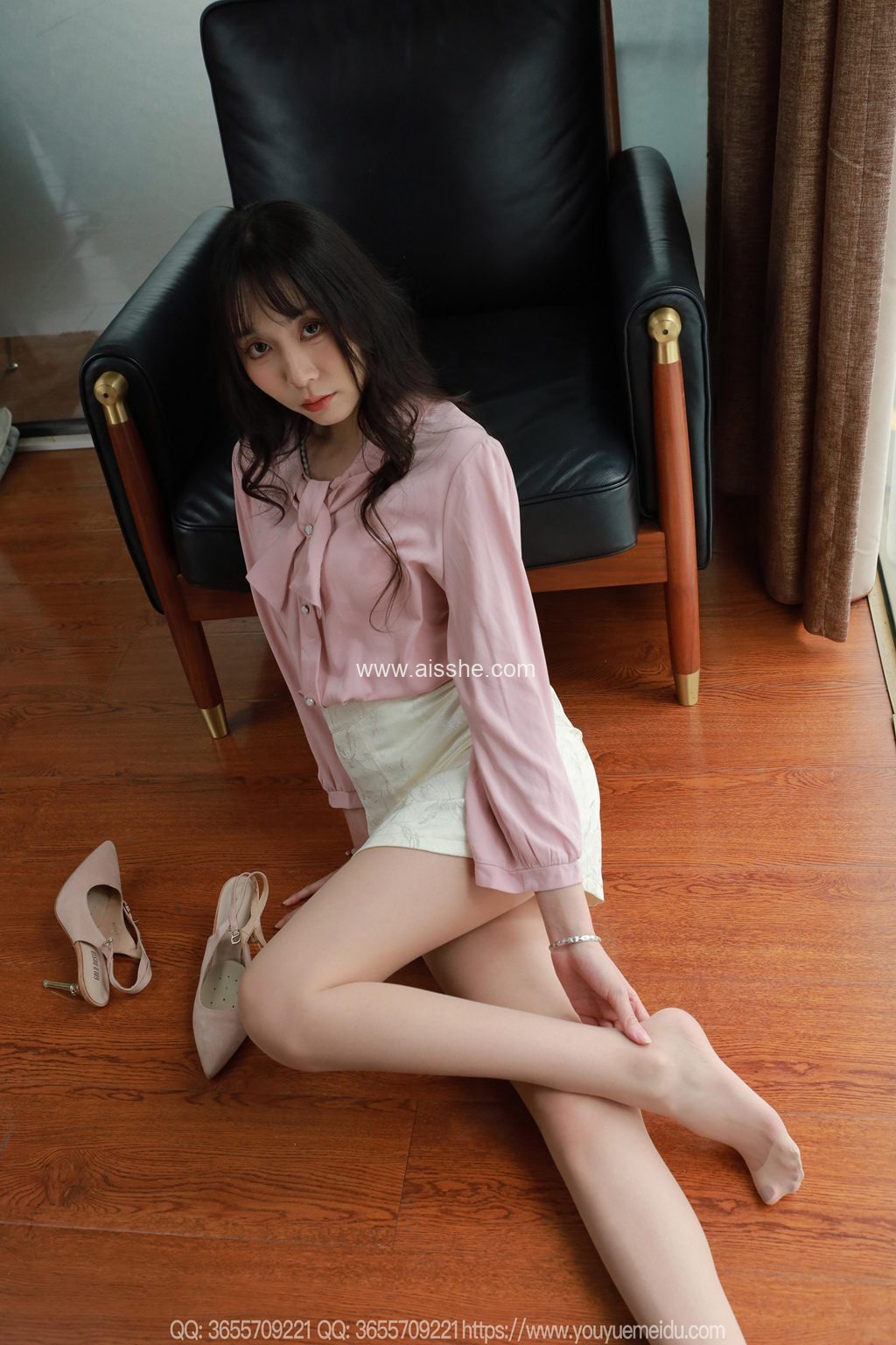 [IESS异思趣向] 2025.05.11 丝享家 2050 团团《粉色OL（下）》