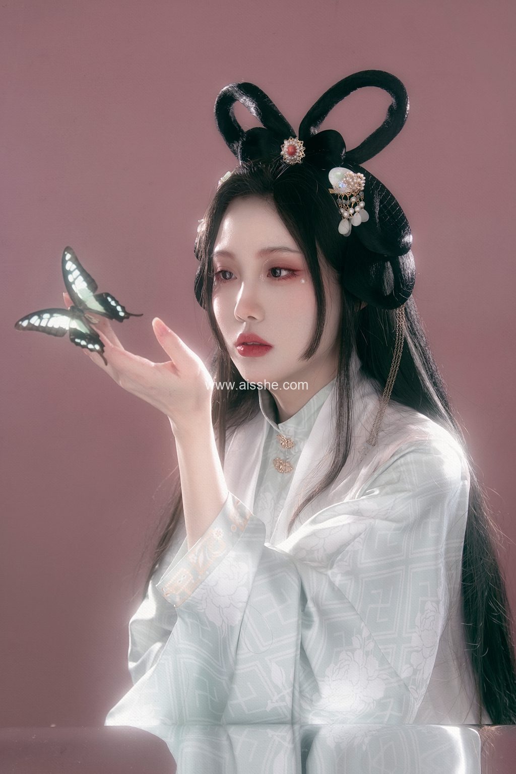 [YITUYU艺图语]2023.02.24 春日迟迟，卉木萋萋 里奈Riina