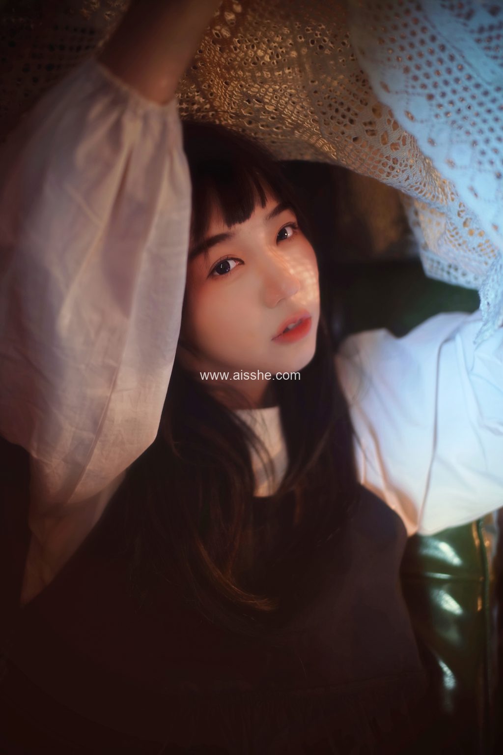 [YITUYU艺图语]2023.02.24 黄昏的时钟 树树