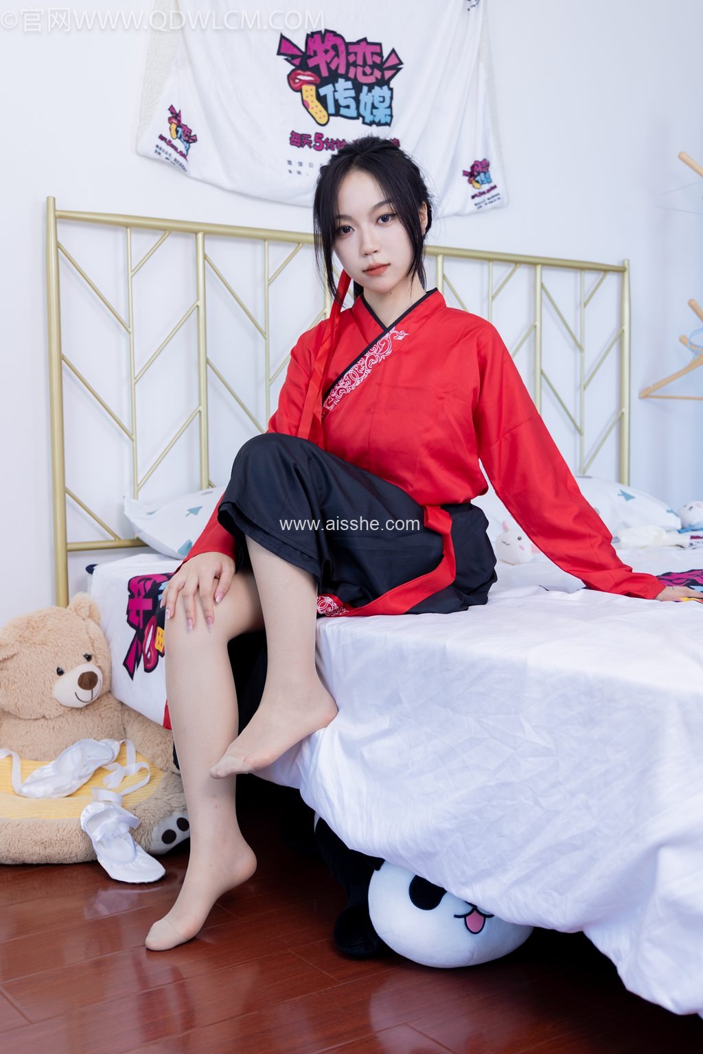 物恋传媒 NO.2330 纱纱-樱花纷扬如雪