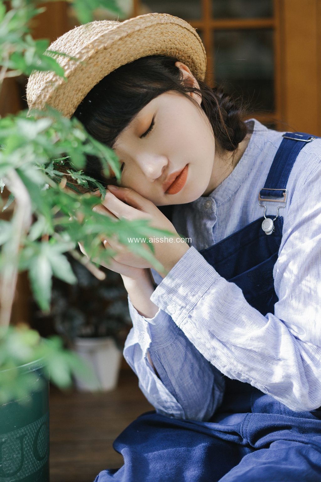 [YITUYU艺图语]2023.03.07 庭留 蓝胖子