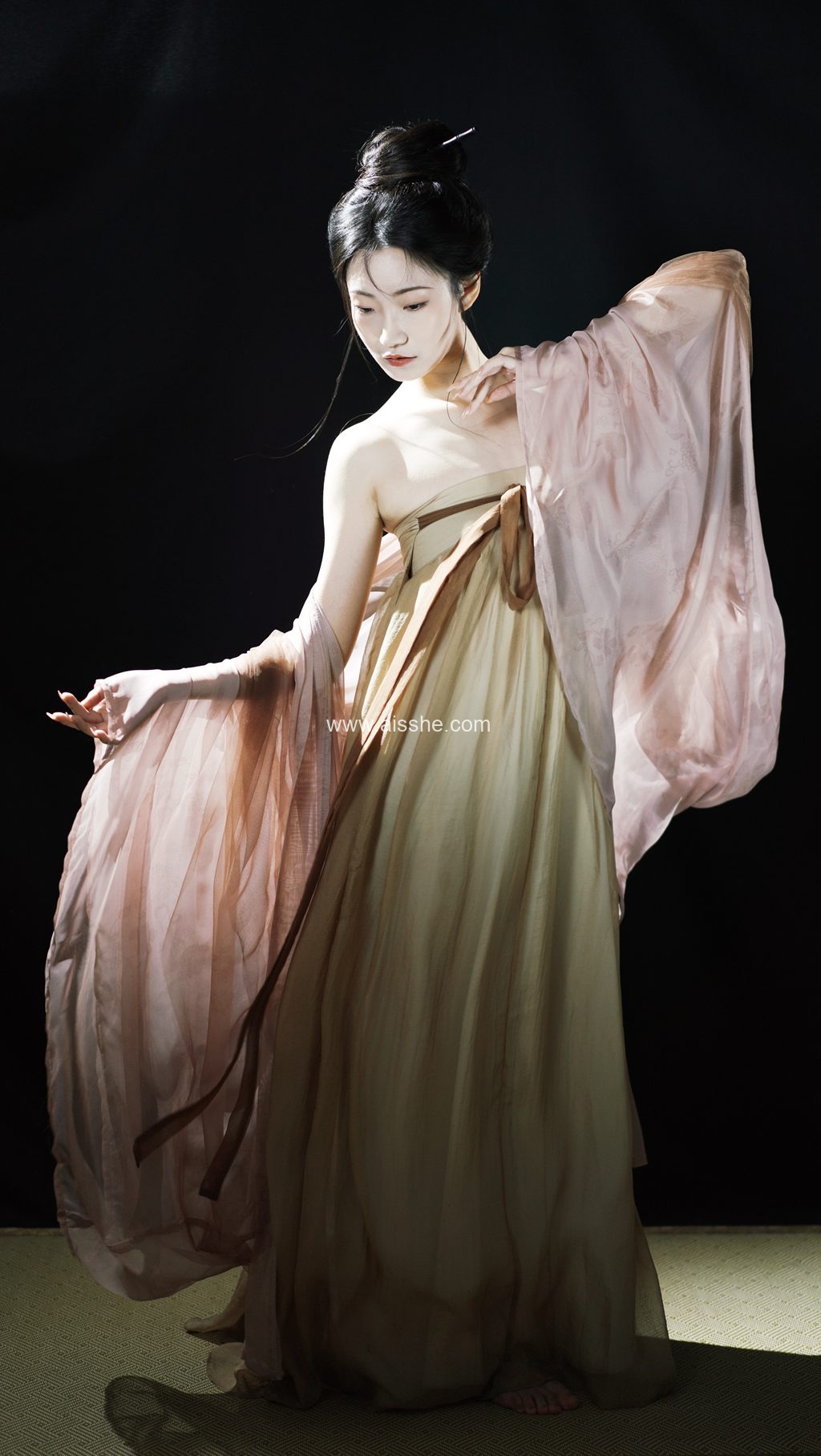 [YITUYU艺图语]2023.03.19 束 小芥末W