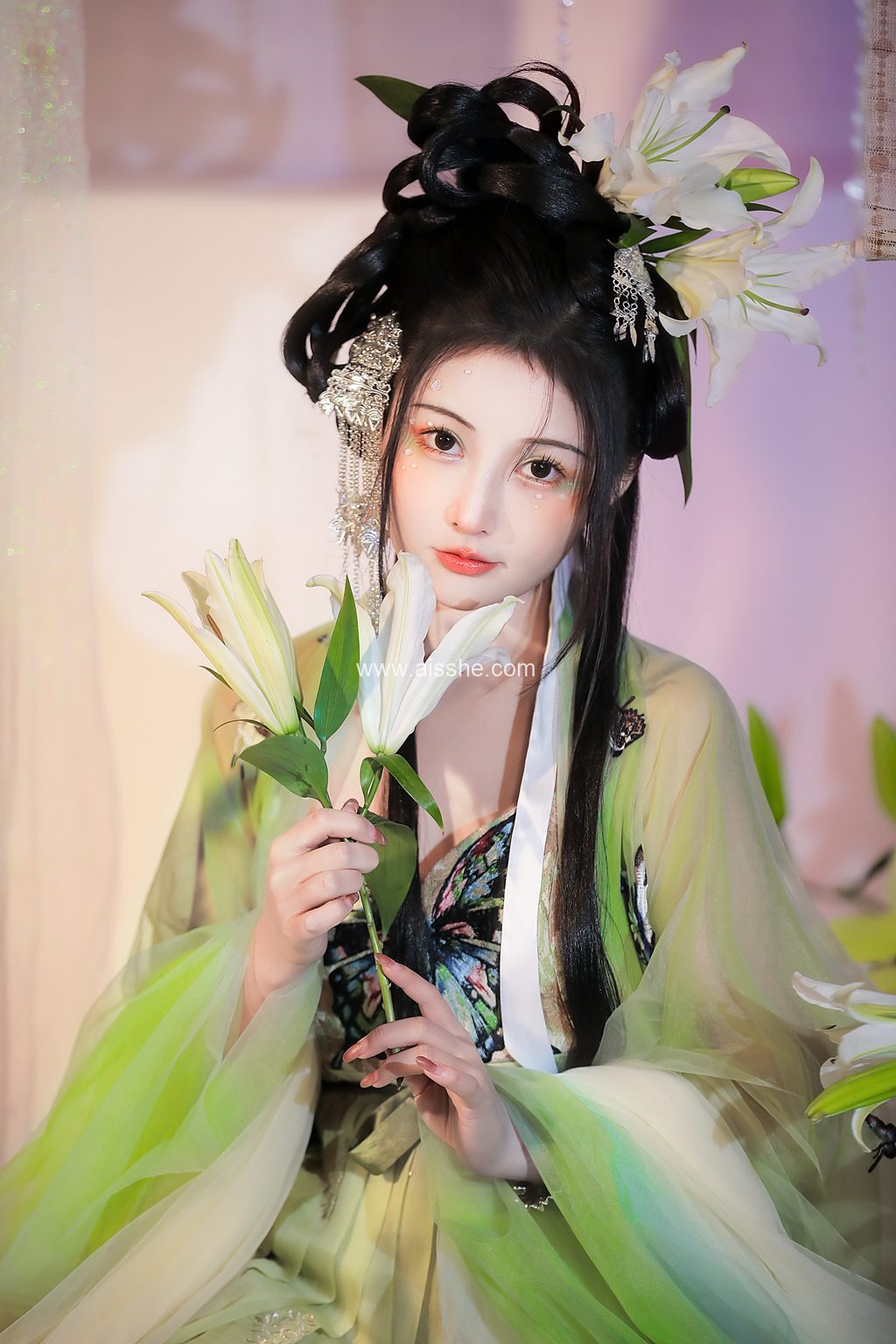 人气Coser@遇见初夏 小青