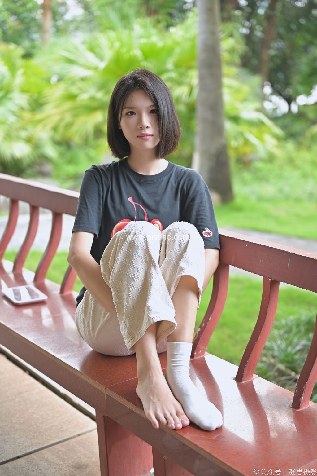 凝思摄影 NO.031期：小睿（T恤、短白袜、平底鞋）