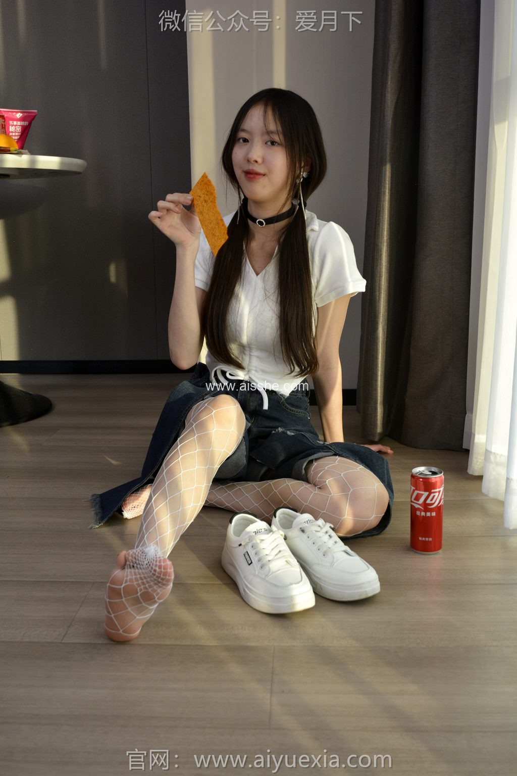 [爱月下] NO.041 情情~【热辣滚烫】好好好，好好的一条牛仔裤你非要我剪成这样？（花絮版）