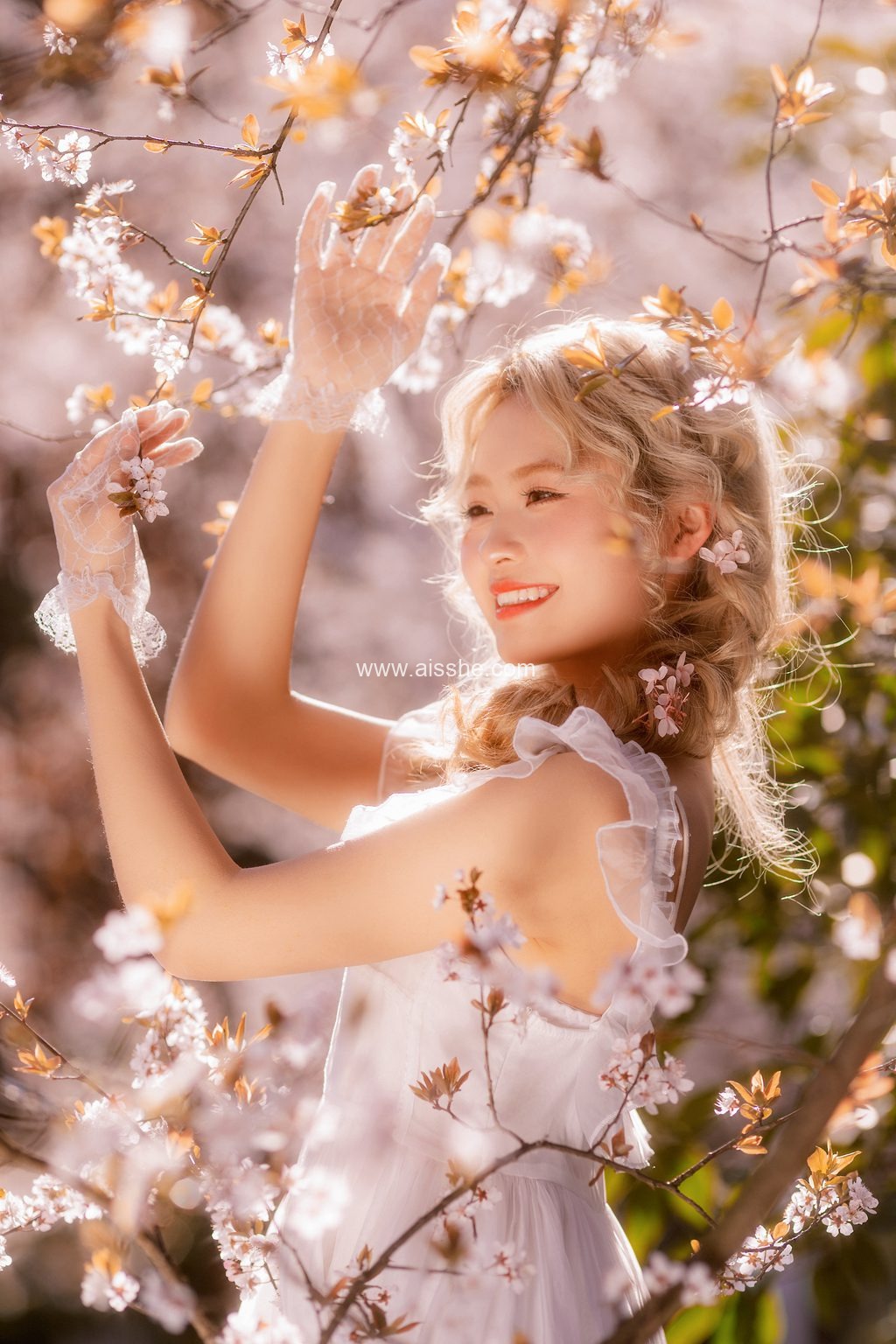[YITUYU艺图语]2023.03.27 樱花树下的春意 羔丽代